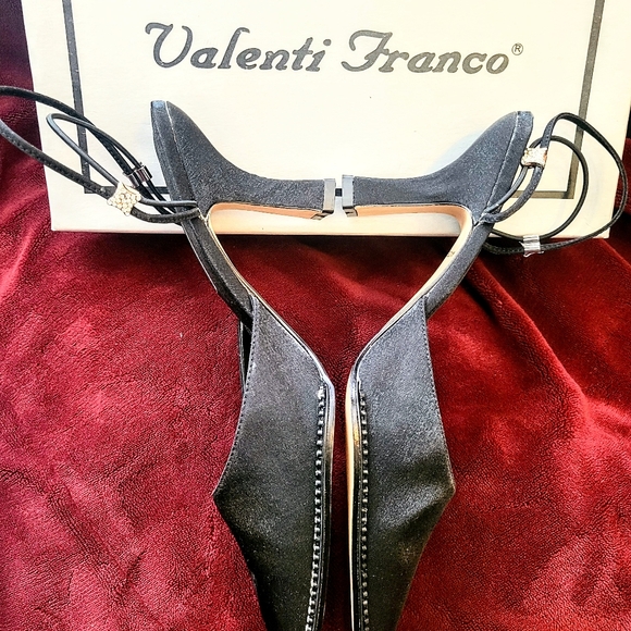 Vintage Elegant Valenti Franco Elenice Black Shimmer Satin Slingback Pumps - Picture 4 of 5